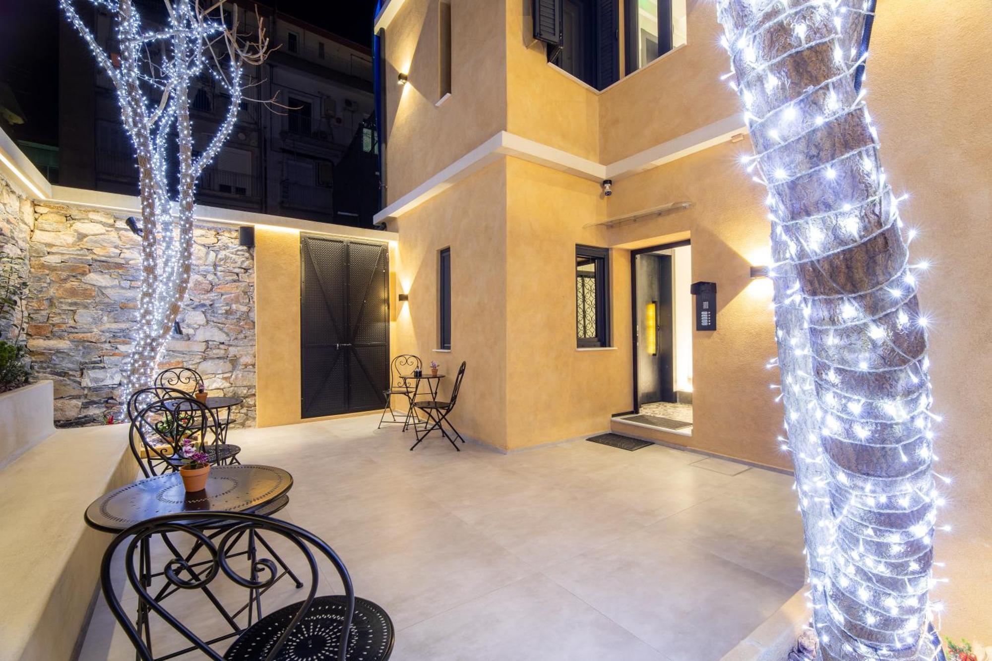 Luxury - Le Petit Bati Apartment Volos Exterior photo